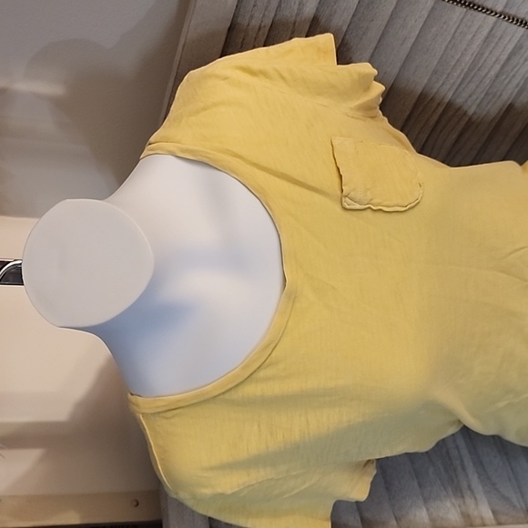 American Eagle brand TSHIRT - Picture 3 of 8